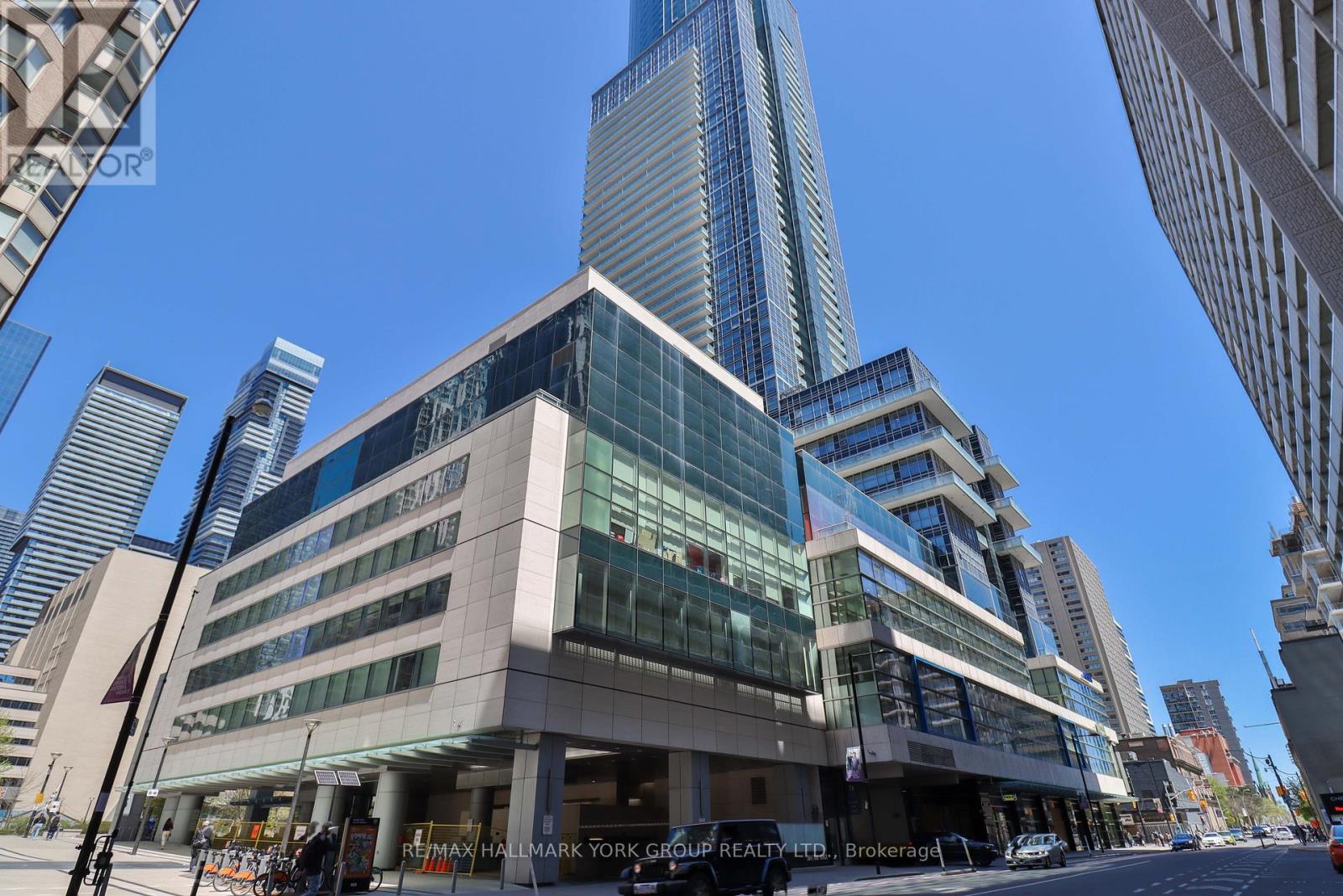 1607 - 386 Yonge Street, Toronto, Ontario  M5B 0A5 - Photo 25 - C12148215