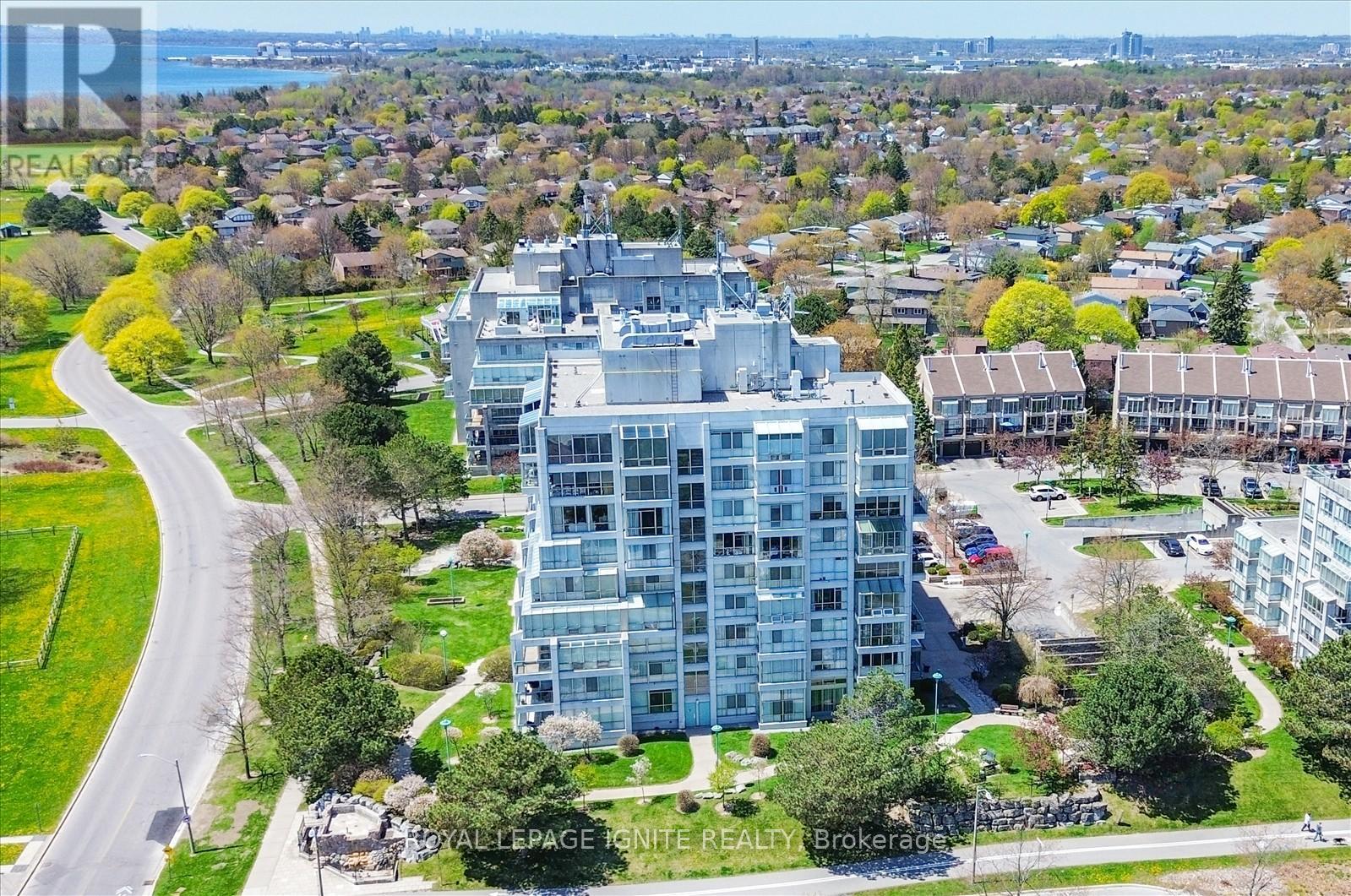 812 - 45 Cumberland Lane, Ajax, Ontario  L1S 7K3 - Photo 4 - E12148142