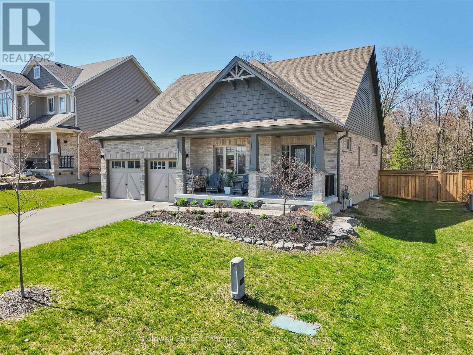 42 Woodstream Drive, Huntsville, Ontario  P1H 0B7 - Photo 2 - X12148228