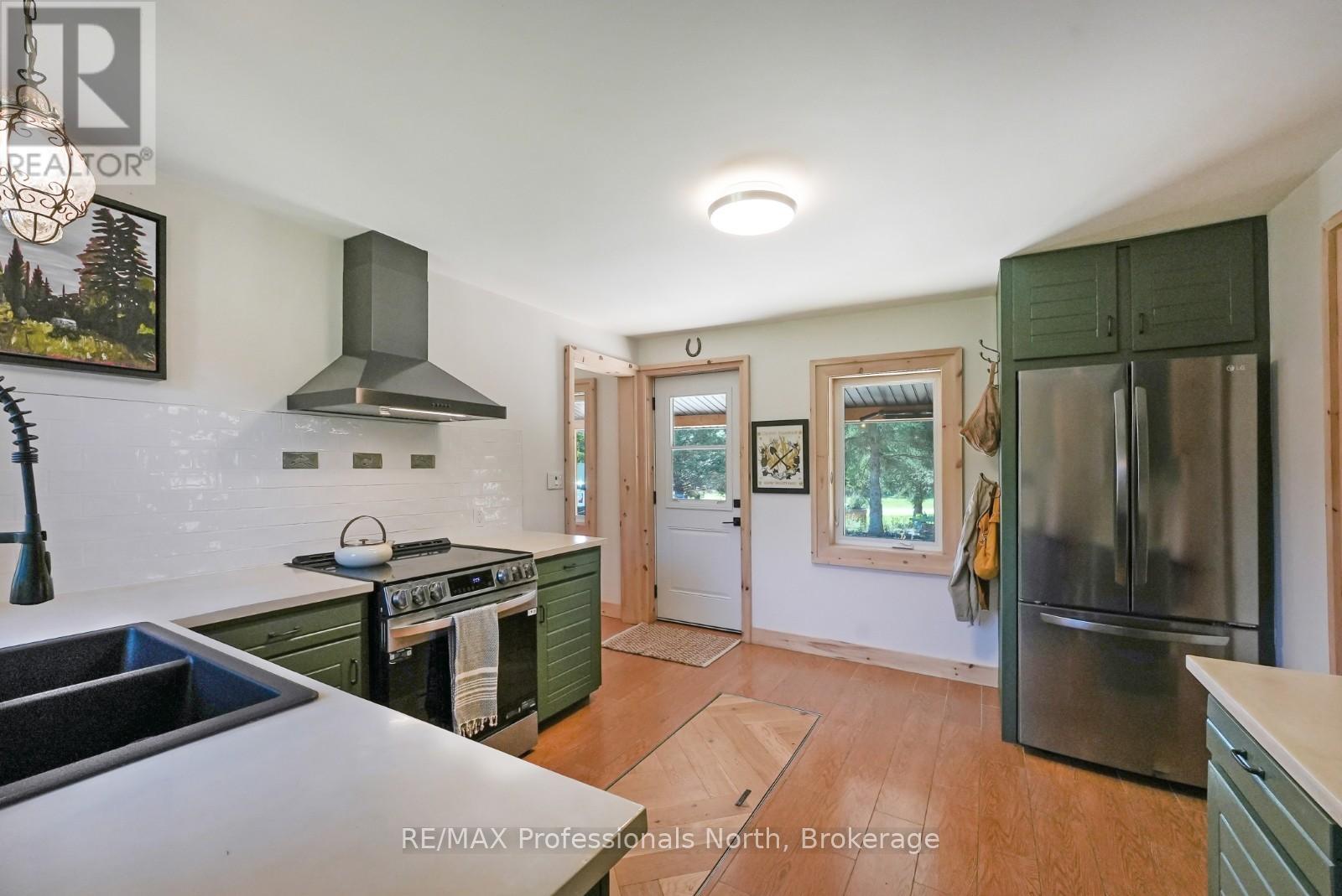 4770 County Road 121, Minden Hills, Ontario  K0M 2A1 - Photo 10 - X12148335