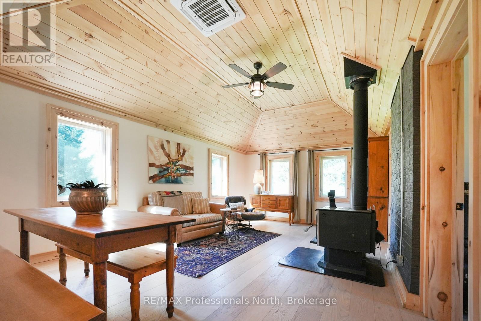 4770 County Road 121, Minden Hills, Ontario  K0M 2A1 - Photo 13 - X12148335