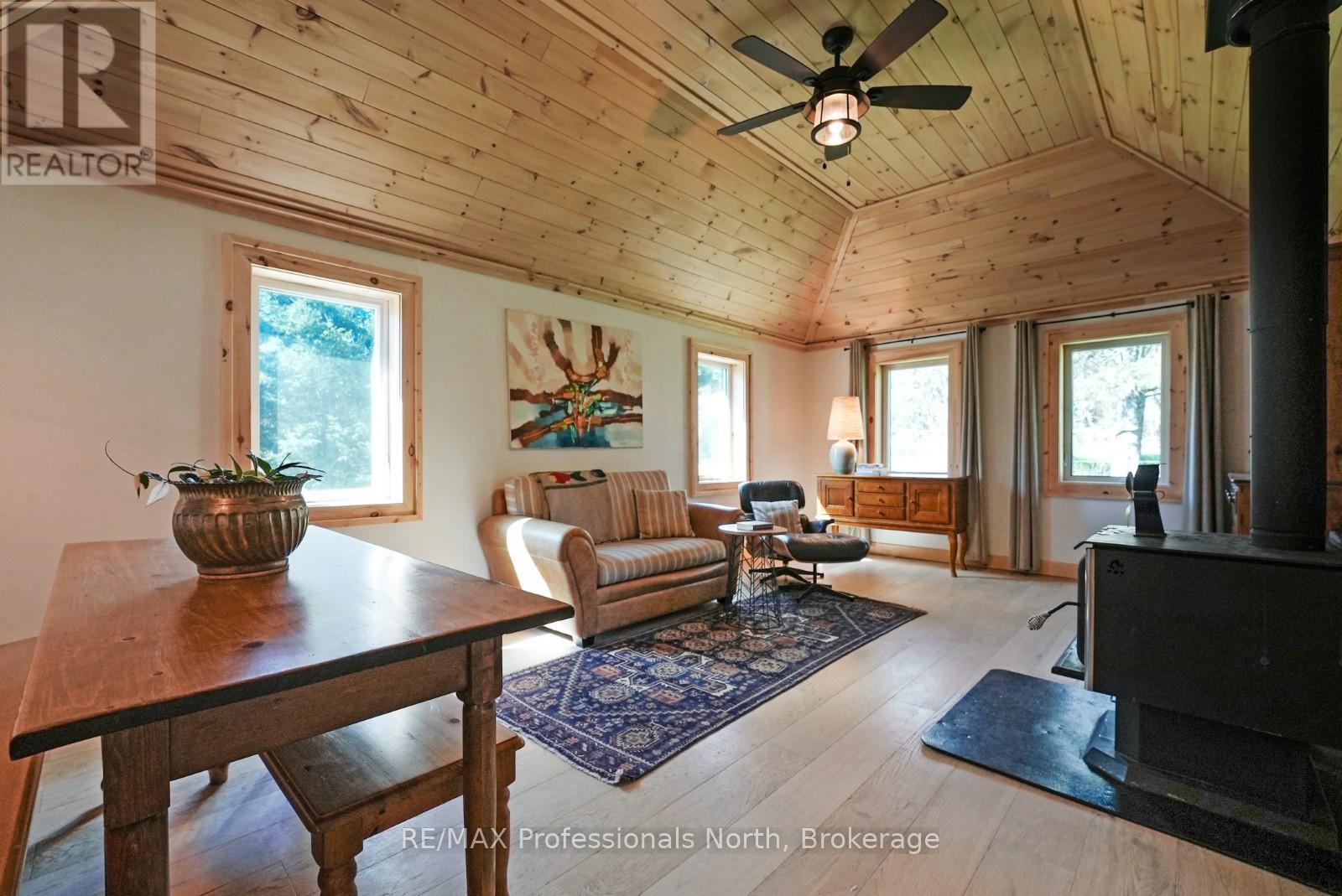 4770 County Road 121, Minden Hills, Ontario  K0M 2A1 - Photo 14 - X12148335