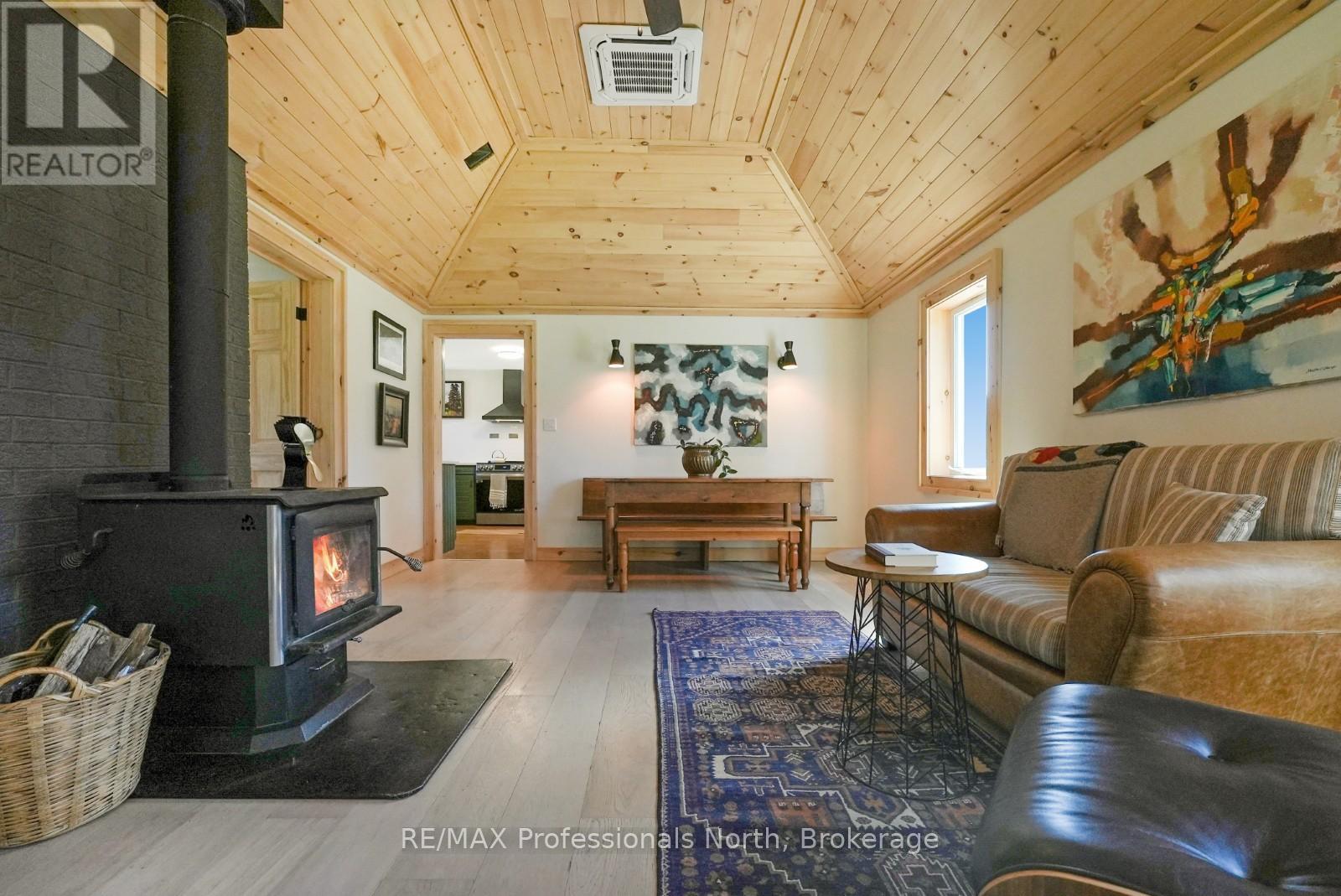 4770 County Road 121, Minden Hills, Ontario  K0M 2A1 - Photo 16 - X12148335