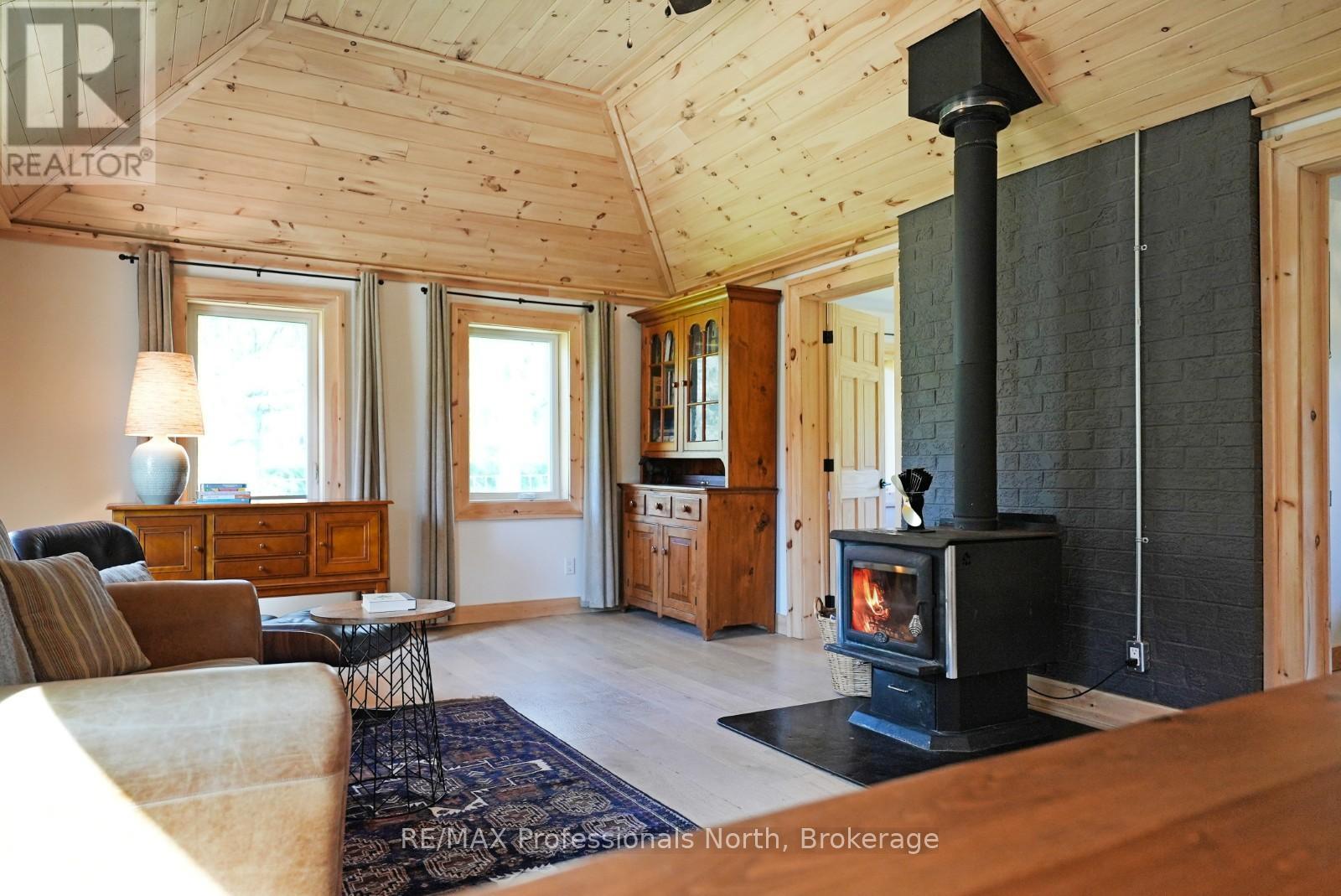 4770 County Road 121, Minden Hills, Ontario  K0M 2A1 - Photo 21 - X12148335