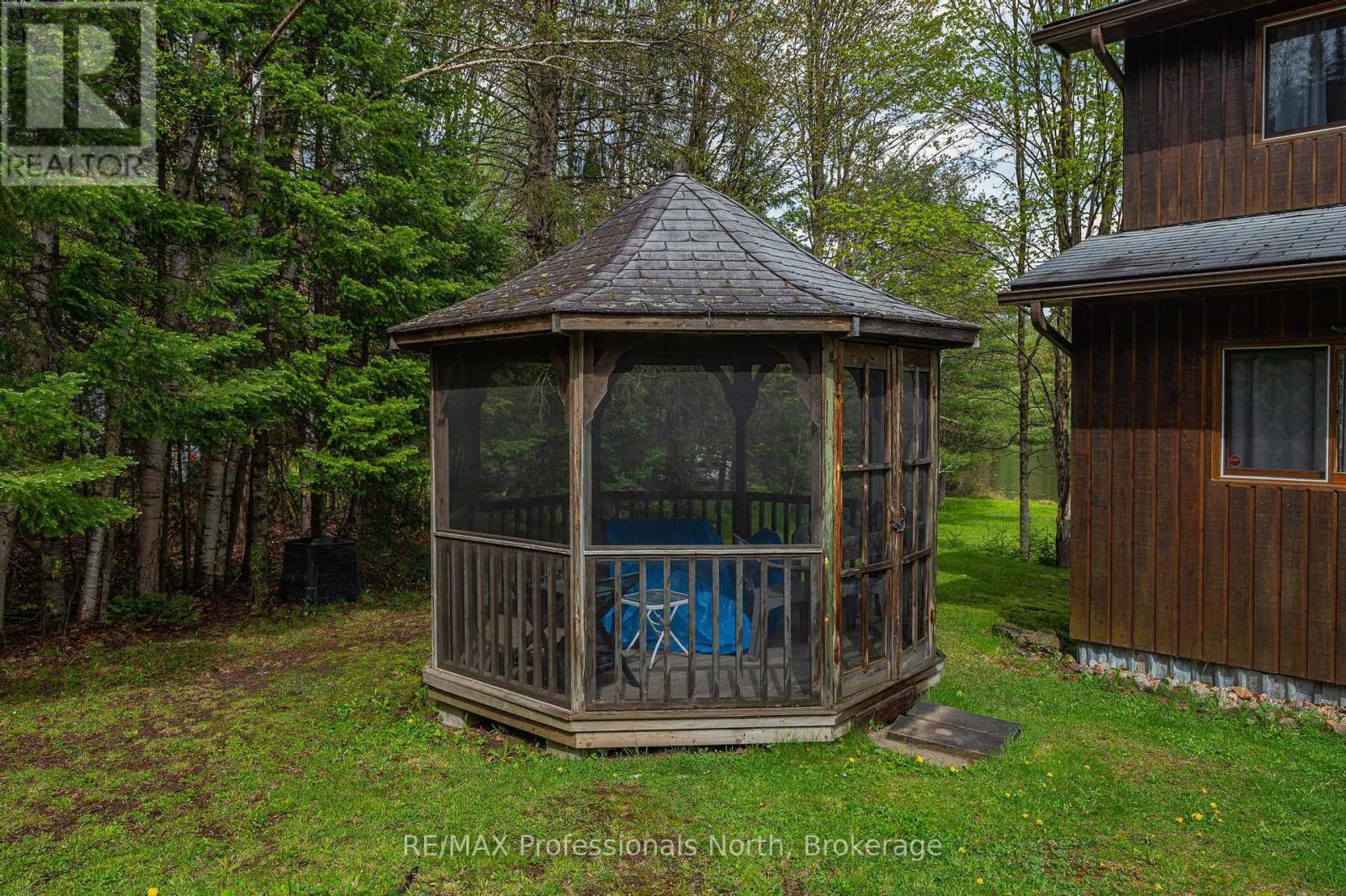 1070 Glamorgan Road, Highlands East, Ontario  K0M 1K0 - Photo 10 - X12148369