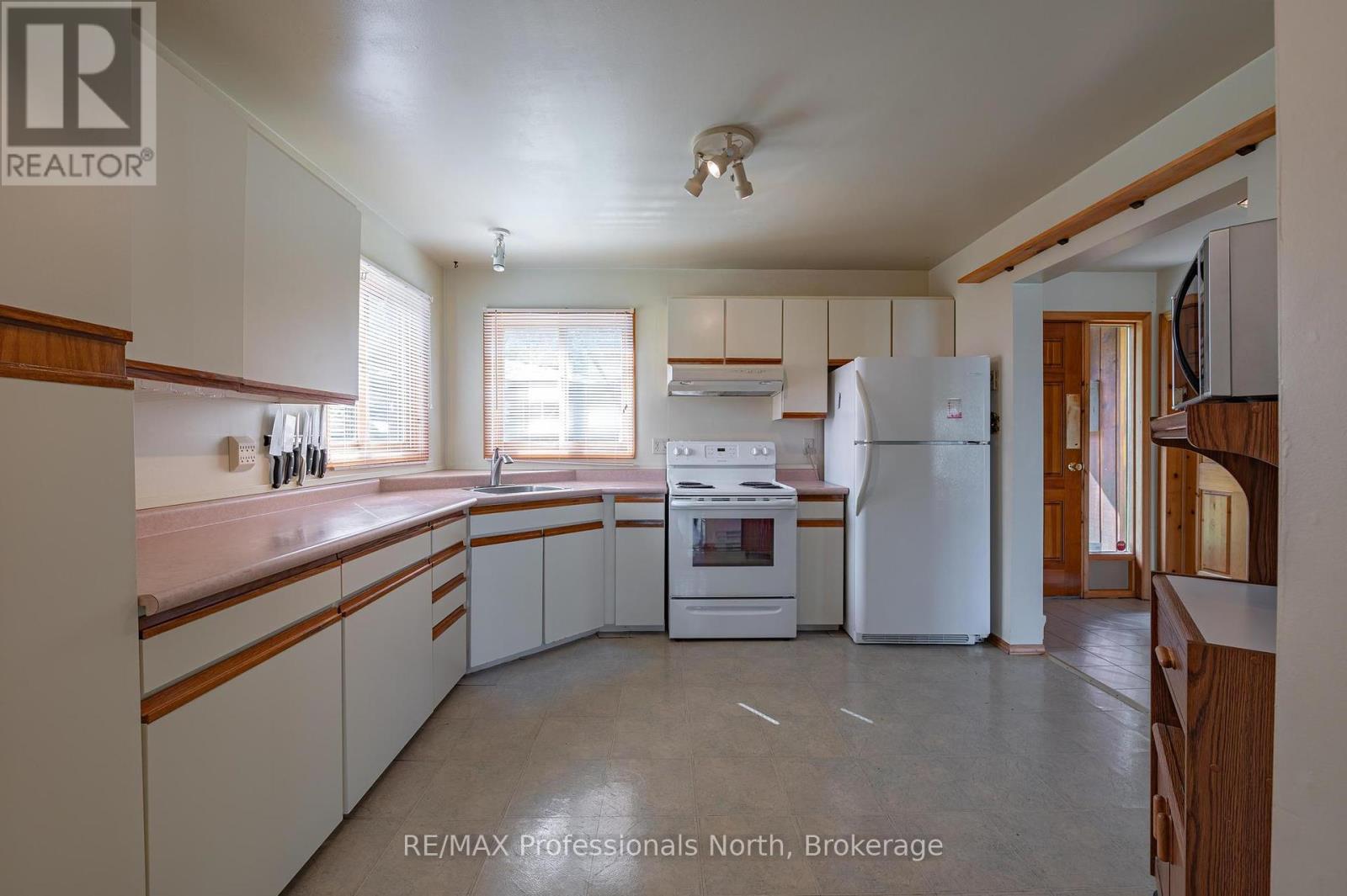 1070 Glamorgan Road, Highlands East, Ontario  K0M 1K0 - Photo 24 - X12148369