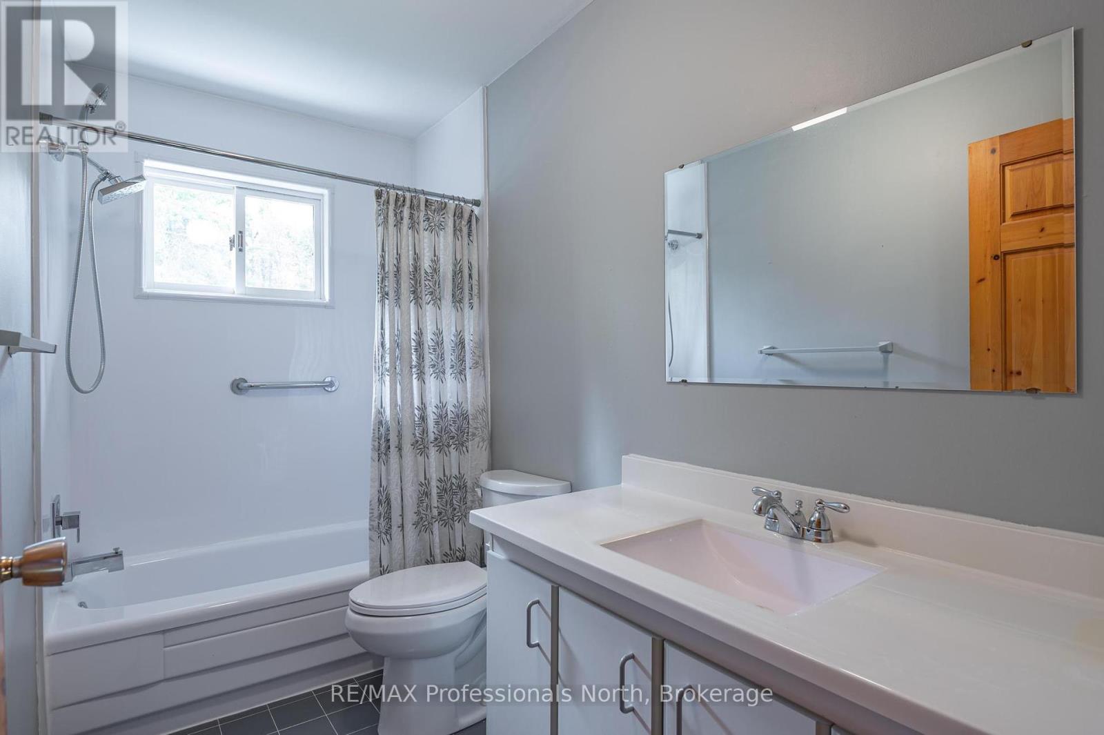 1070 Glamorgan Road, Highlands East, Ontario  K0M 1K0 - Photo 37 - X12148369