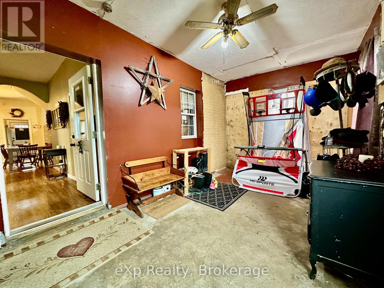 279 1st Ave Avenue S, Arran-Elderslie, Ontario  N0G 1L0 - Photo 4 - X12148373