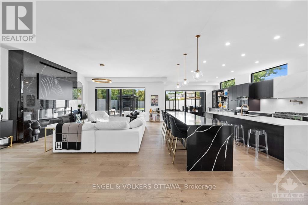 Property at 795 MELFA CRESCENT image 3