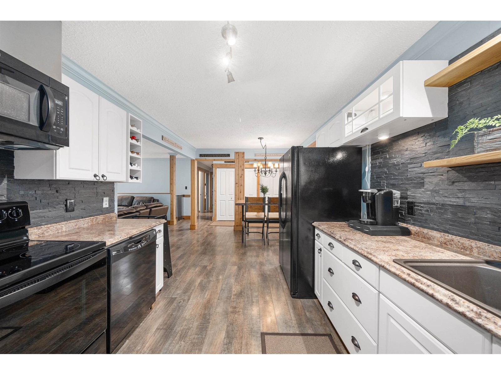 32718 Charnley Drive, Mission, British Columbia  V2V 5R7 - Photo 4 - R3002857