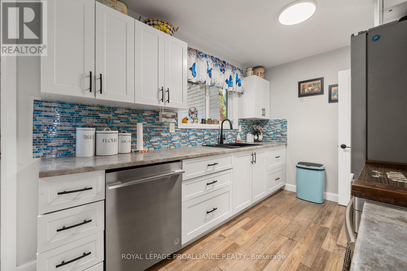 54 Weller Avenue, Kingston, Ontario  K7K 2T3 - Photo 14 - X12148414