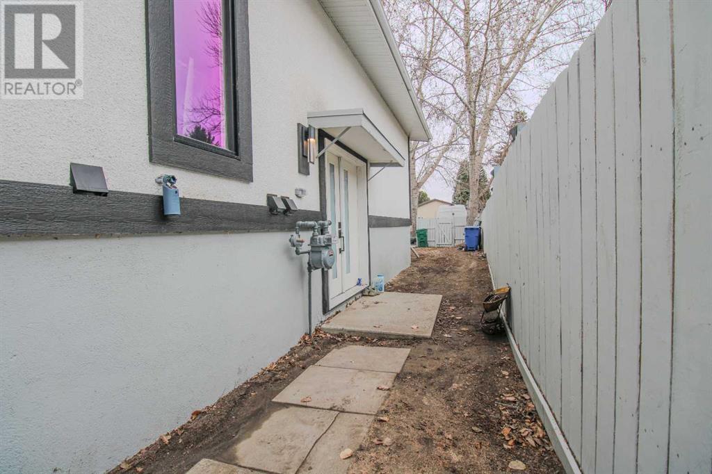 Property at 2016 23 Street N image 3
