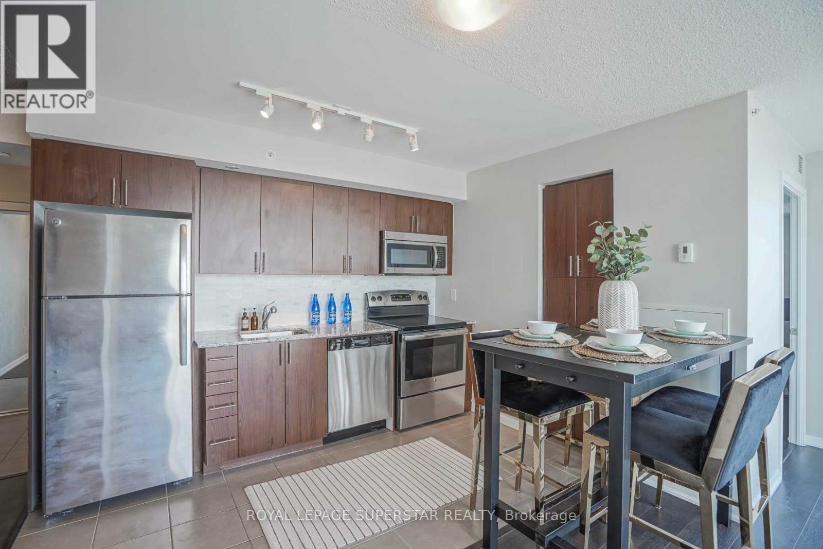 1611 - 830 Lawrence Avenue, Toronto, Ontario  M6A 0B6 - Photo 8 - W12148163