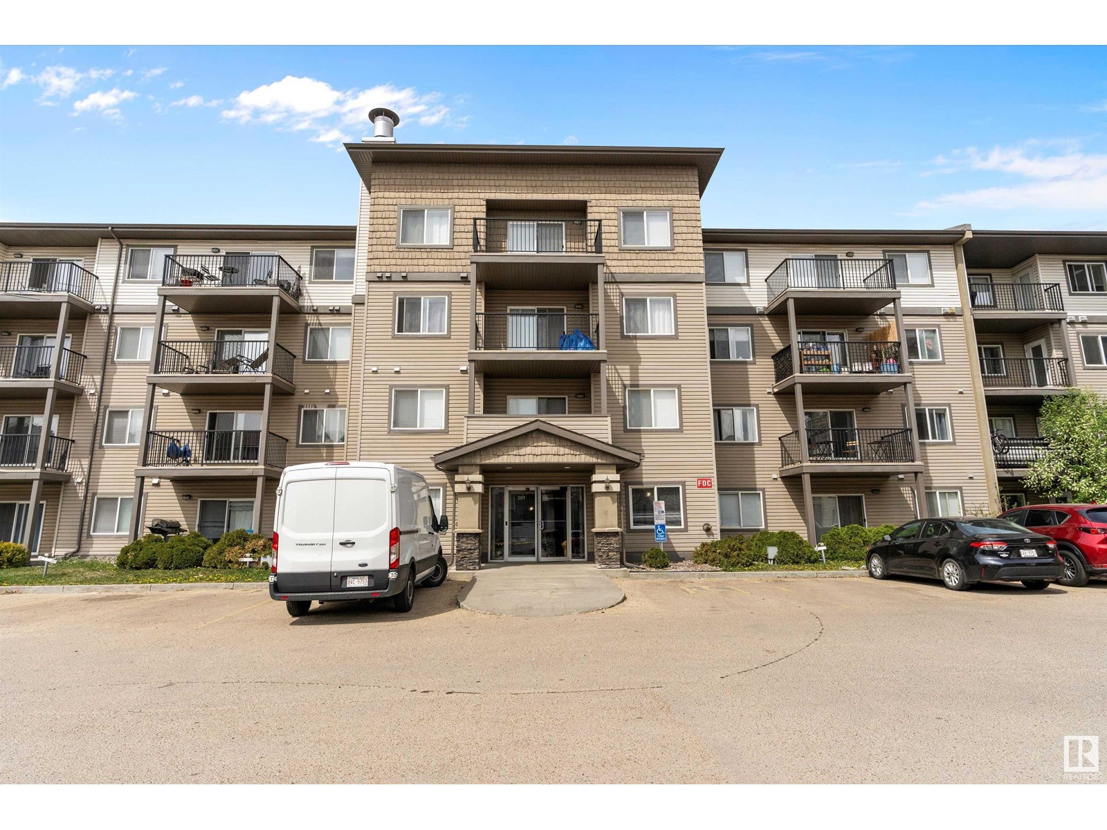 #335 301 CLAREVIEW STATTION DR NW, edmonton, Alberta