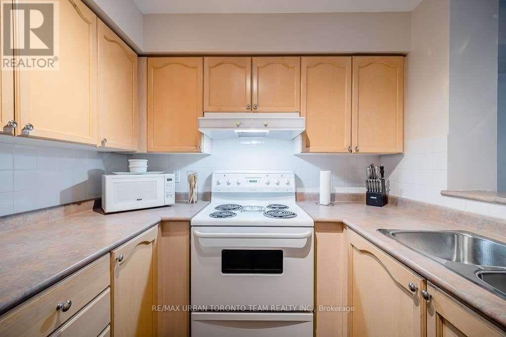 606 - 35 Finch Avenue E, Toronto, Ontario  M2N 4P9 - Photo 14 - C12148225