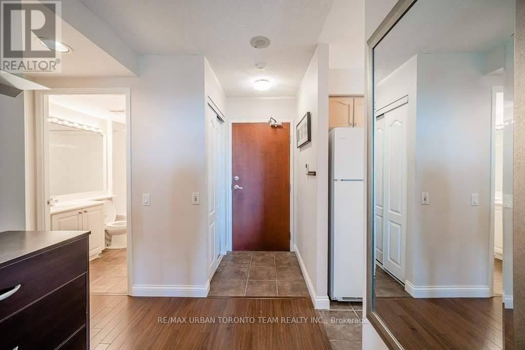 606 - 35 Finch Avenue E, Toronto, Ontario  M2N 4P9 - Photo 2 - C12148225
