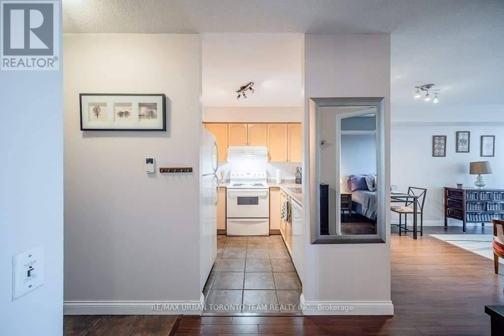606 - 35 Finch Avenue E, Toronto, Ontario  M2N 4P9 - Photo 4 - C12148225