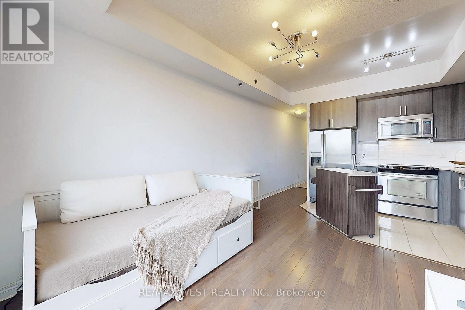 808 - 2756 Old Leslie Street, Toronto, Ontario  M2K 0E2 - Photo 5 - C12148231
