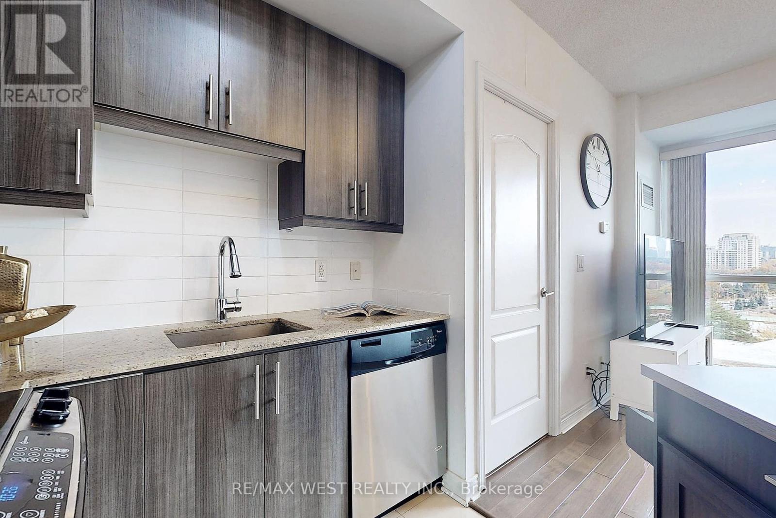 808 - 2756 Old Leslie Street, Toronto, Ontario  M2K 0E2 - Photo 9 - C12148231