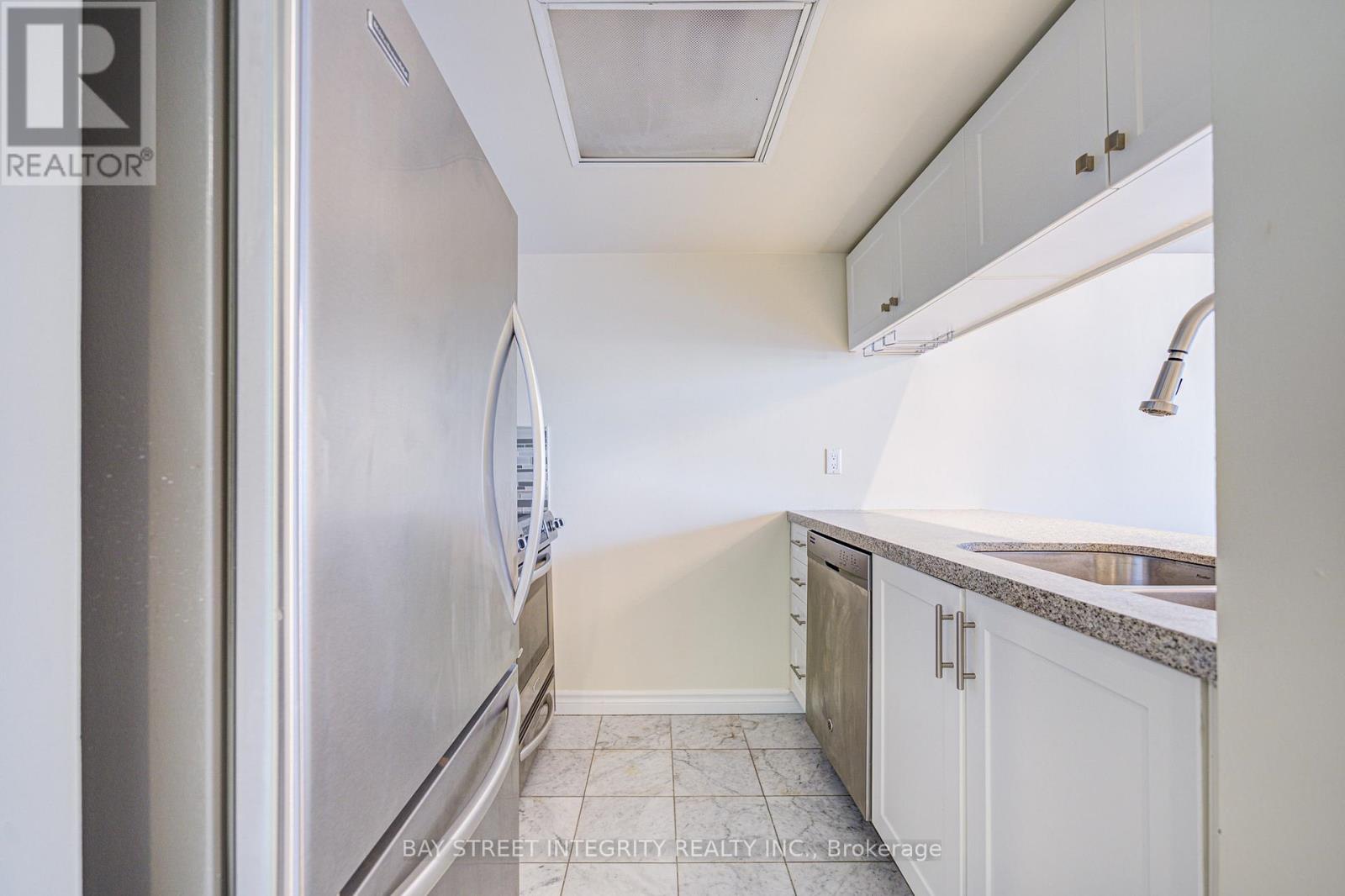 2606 - 38 Elm Street, Toronto, Ontario  M5G 2K5 - Photo 13 - C12148269
