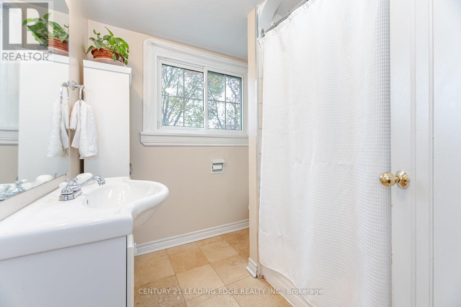 980 King Street E, Oshawa, Ontario  L1H 1H2 - Photo 33 - E12148229