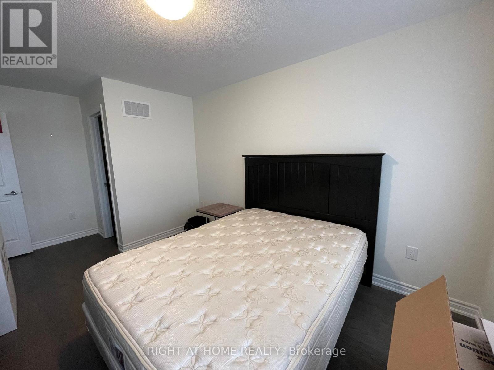 64 Lockyer Drive, Whitby, Ontario  L1P 0M2 - Photo 8 - E12148280