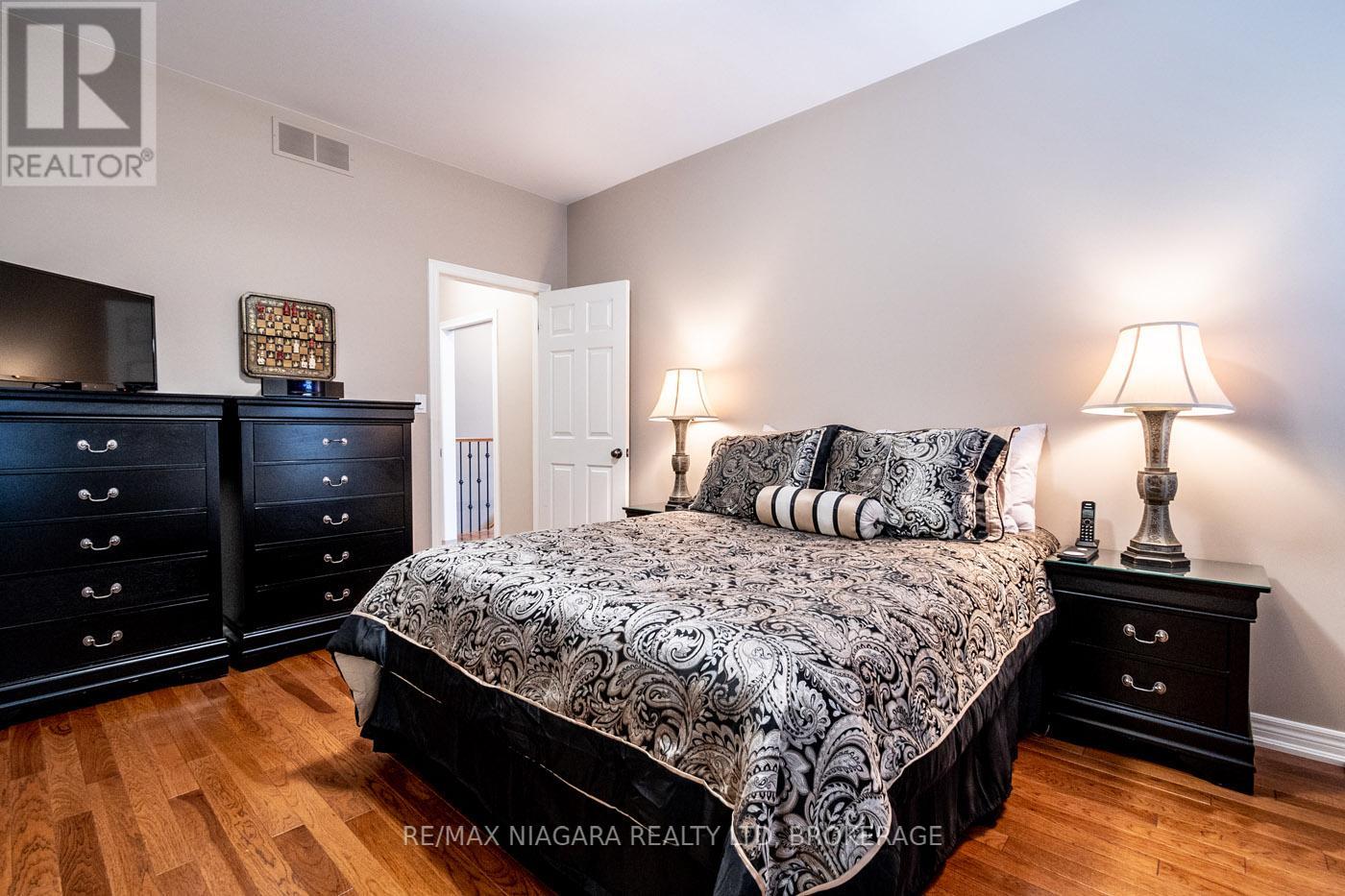 23 Goring Way, Niagara-On-The-Lake, Ontario  L0S 1J1 - Photo 18 - X12148419