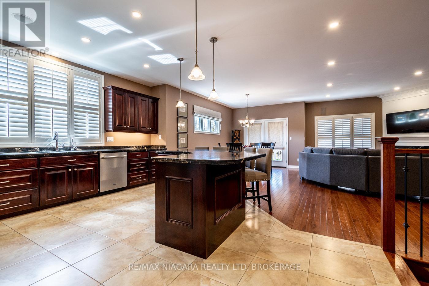 Property at 23 GORING WAY image 5