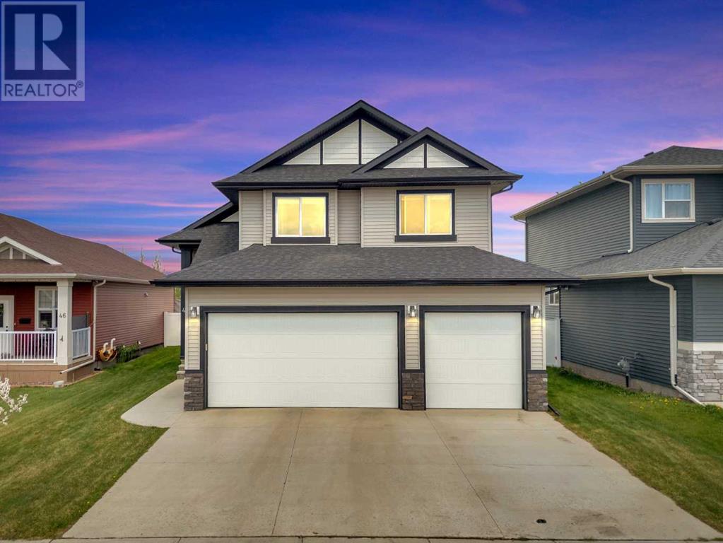 42 Metcalf Way, lacombe, Alberta