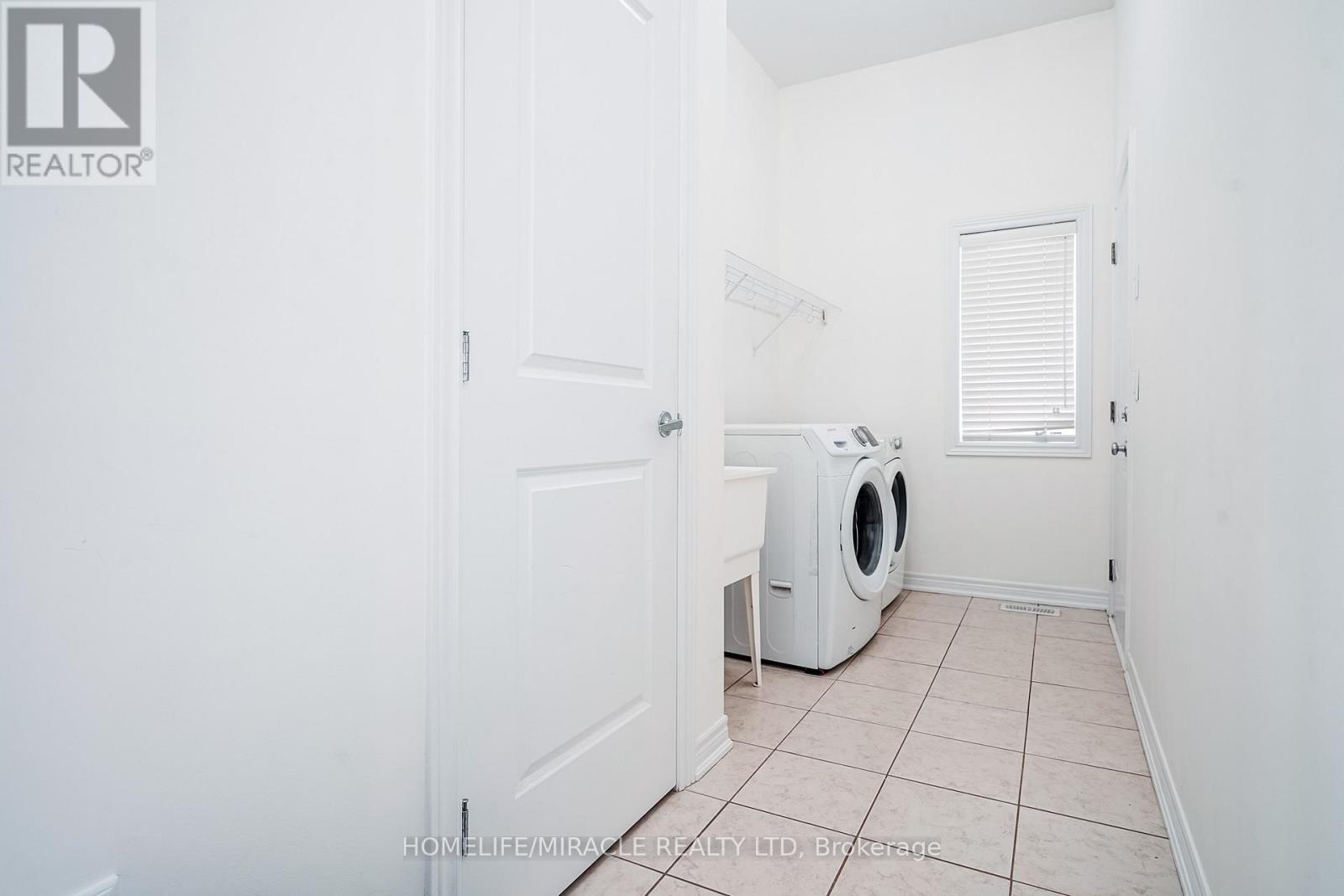 19 Wardlaw Place, Vaughan (Vellore Village), Ontario  L4H 0Z5 - Photo 21 - N12148247