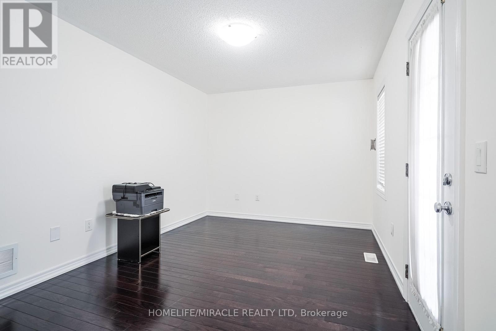19 Wardlaw Place, Vaughan (Vellore Village), Ontario  L4H 0Z5 - Photo 32 - N12148247