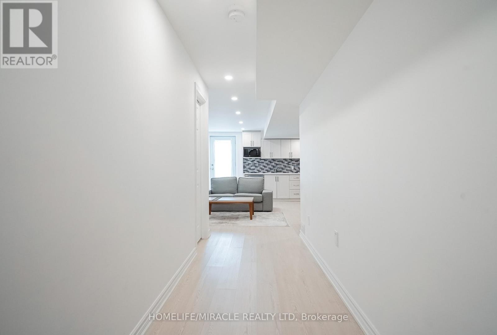 19 Wardlaw Place, Vaughan (Vellore Village), Ontario  L4H 0Z5 - Photo 40 - N12148247