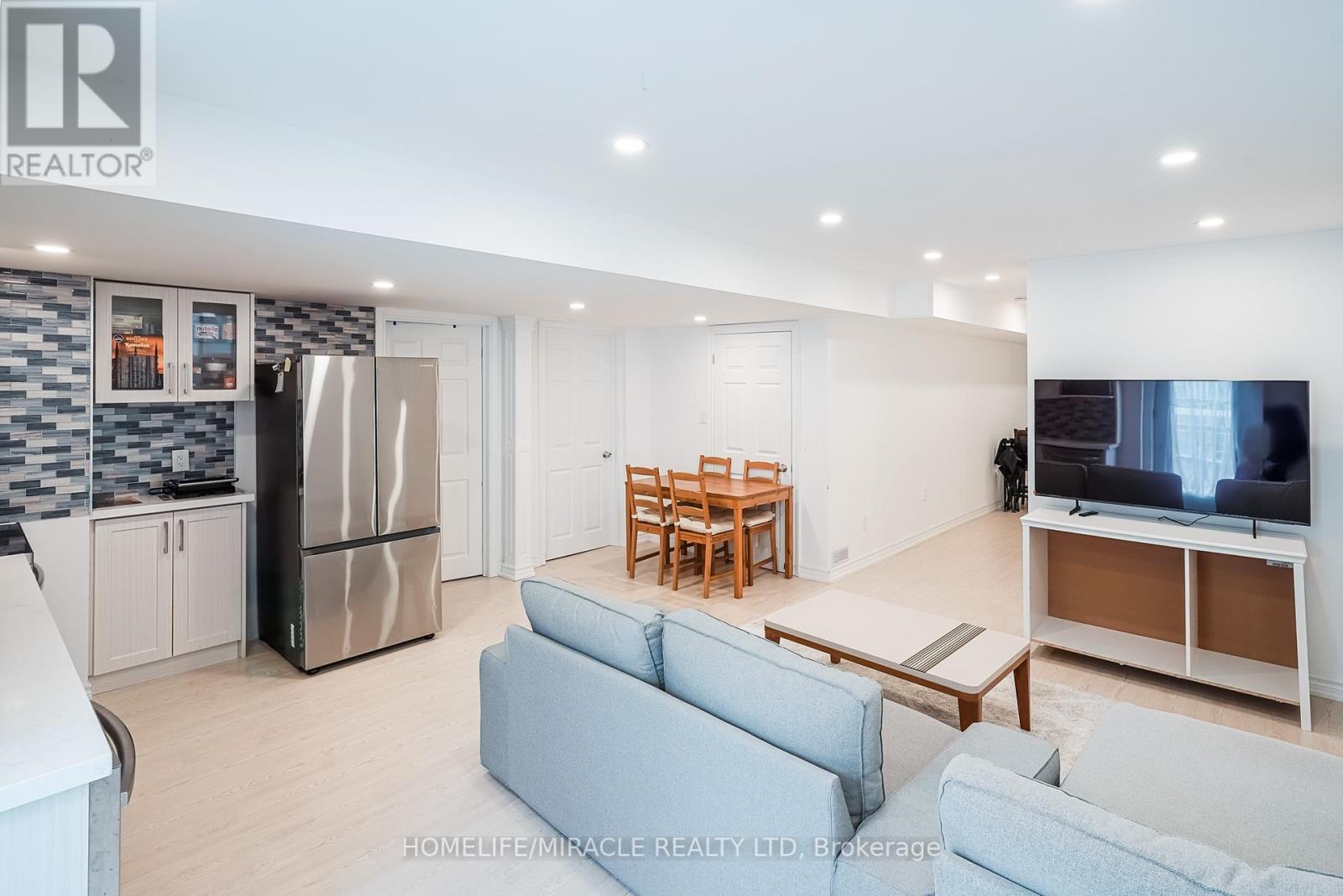 19 Wardlaw Place, Vaughan (Vellore Village), Ontario  L4H 0Z5 - Photo 46 - N12148247