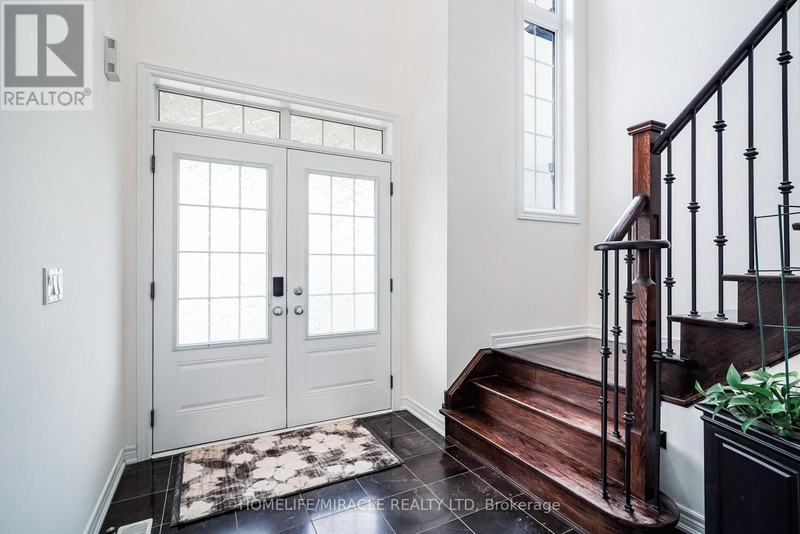 19 Wardlaw Place, Vaughan (Vellore Village), Ontario  L4H 0Z5 - Photo 5 - N12148247