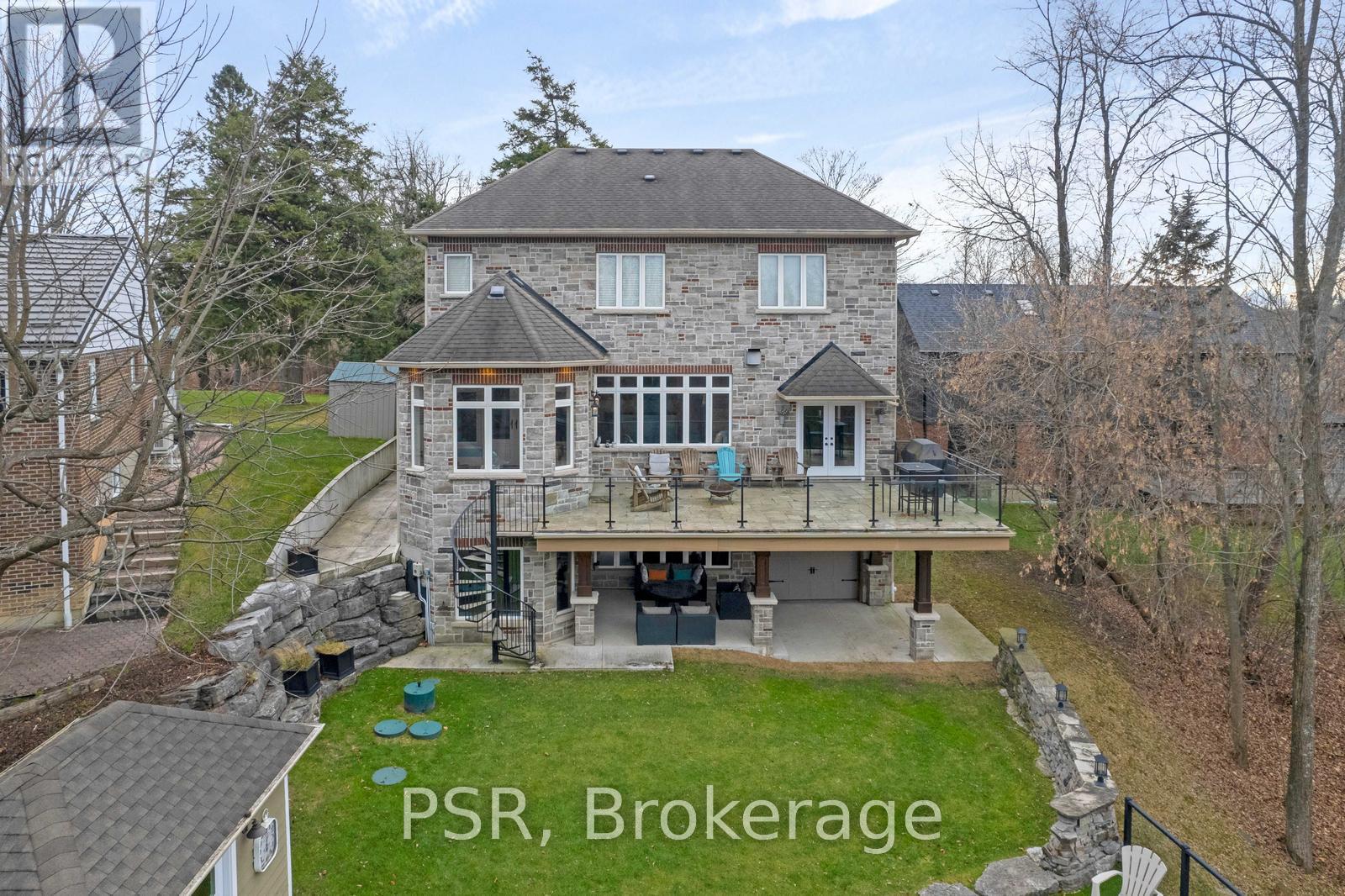 124 Elmpine Trail, King, Ontario  L7B 1K4 - Photo 36 - N12148272