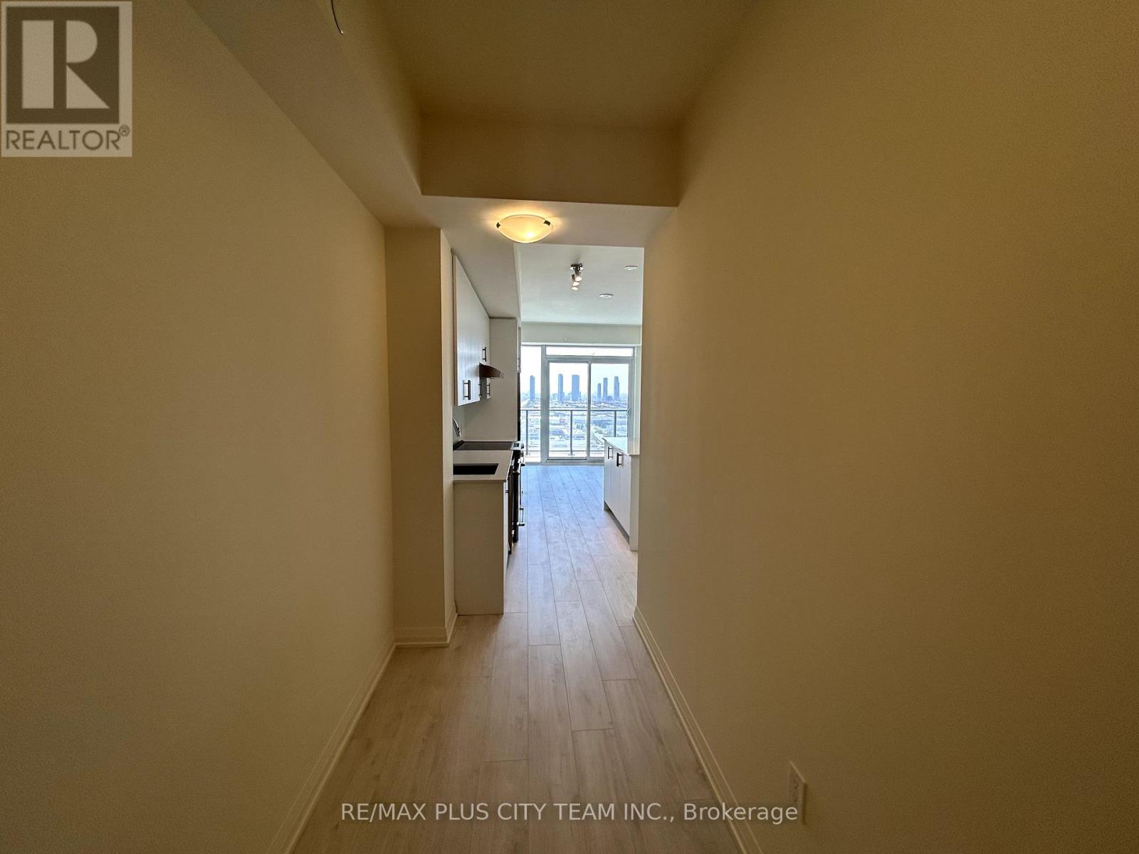 2123 - 8960 Jane Street, Vaughan, Ontario  L4K 0N9 - Photo 2 - N12148372
