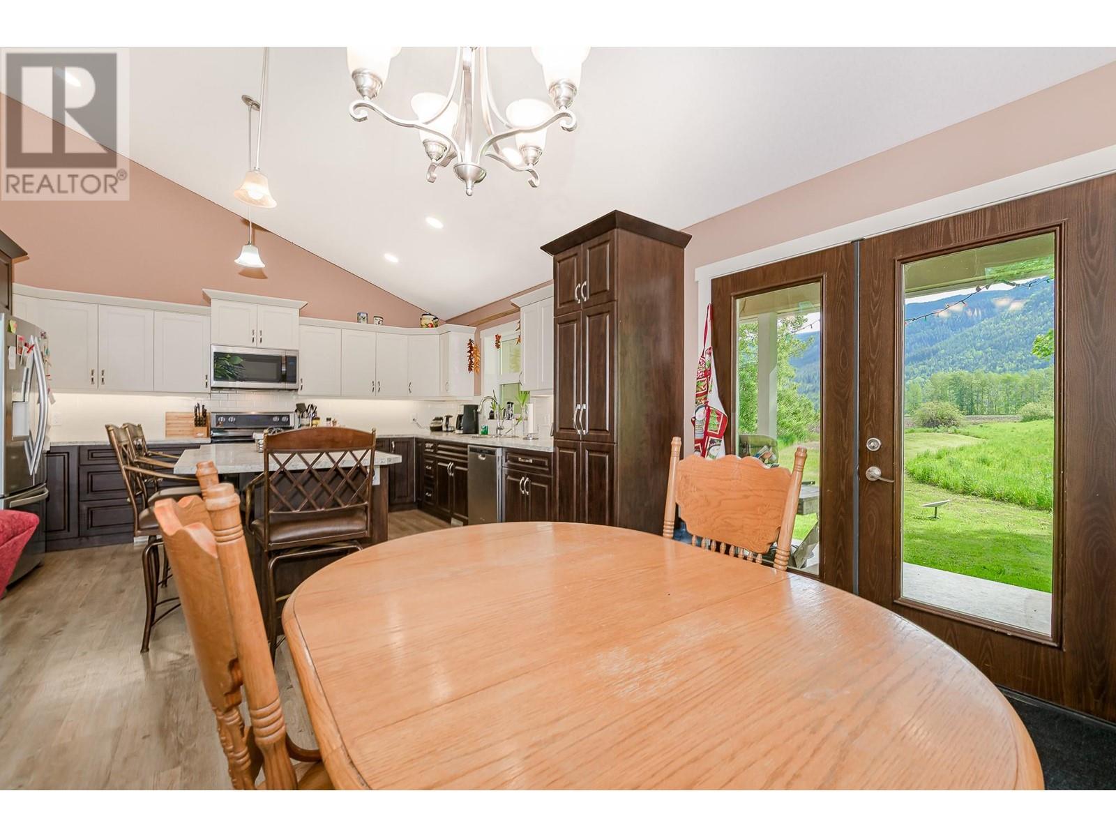 51 Monks Road, Grindrod, British Columbia  V0E 1Y0 - Photo 21 - 10347572