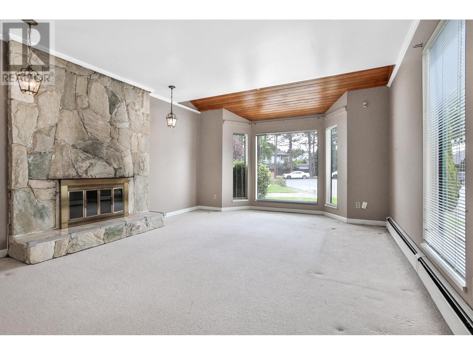 9811 Gilbert Crescent, Richmond, British Columbia  V7E 1H7 - Photo 2 - R3002855