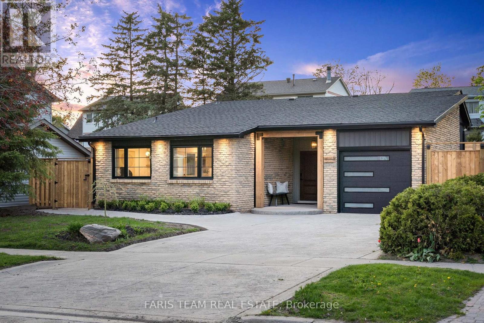 12 OREN BOULEVARD, Barrie, Ontario
