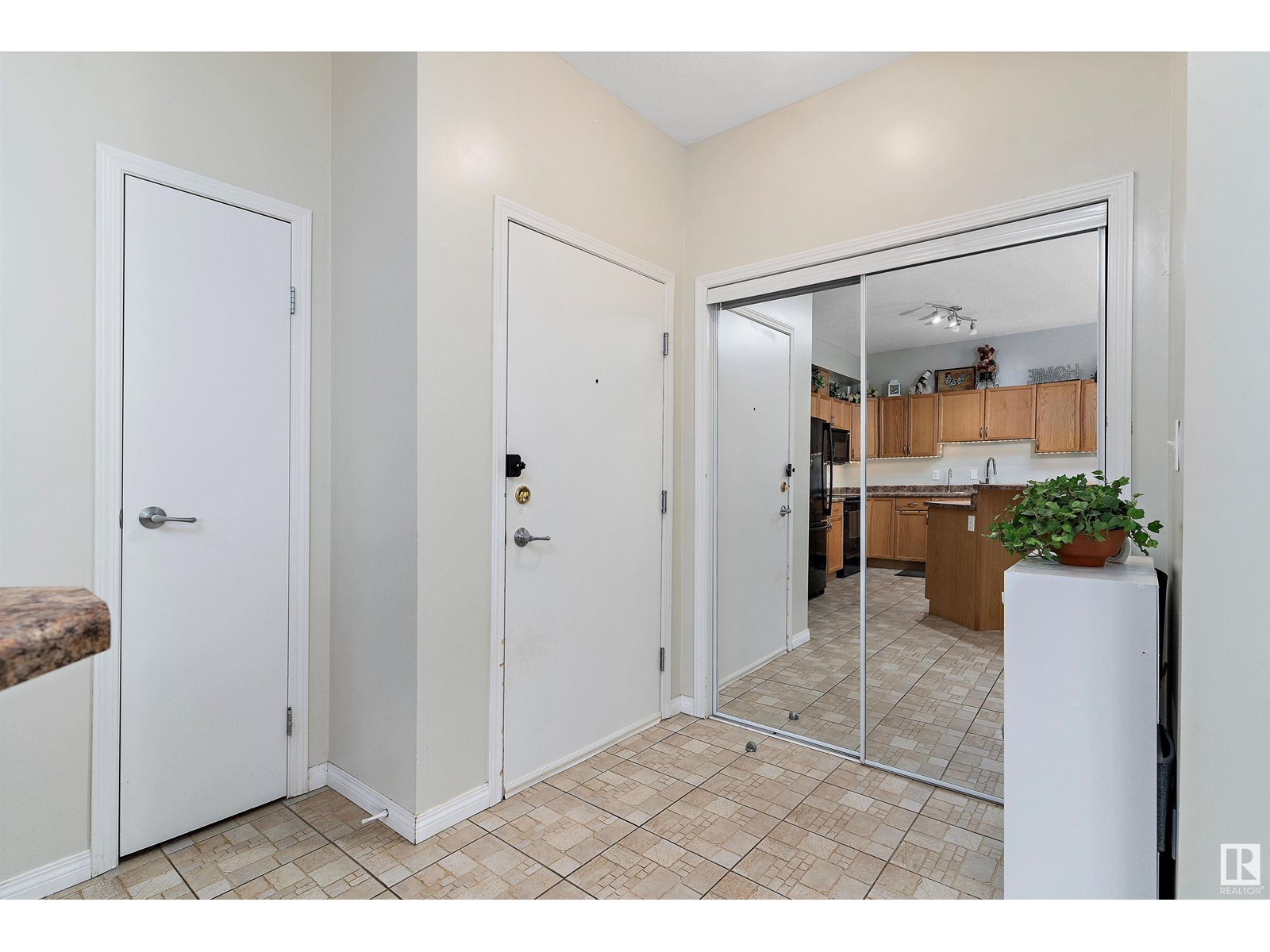 #209 4304 139 Av Nw, Edmonton, Alberta  T5Y 0H6 - Photo 7 - E4436361