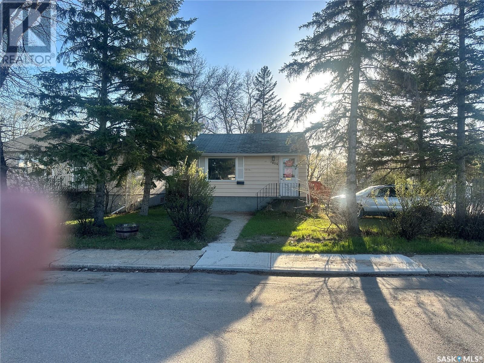 1800 Forget Street, Regina, Saskatchewan  S4T 4Y7 - Photo 2 - SK004792