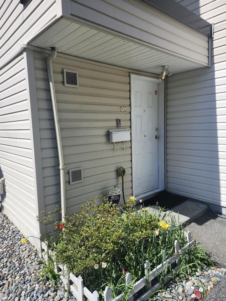Property at 121 14159 104 AVENUE image 2