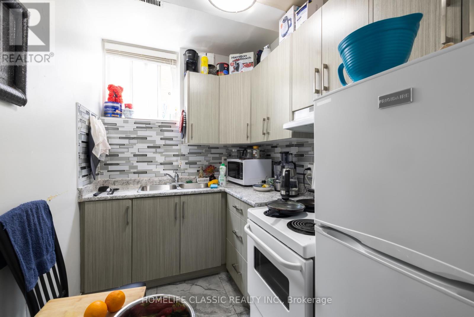 83 John Garland Boulevard, Toronto, Ontario  M9V 1N5 - Photo 15 - W12148234