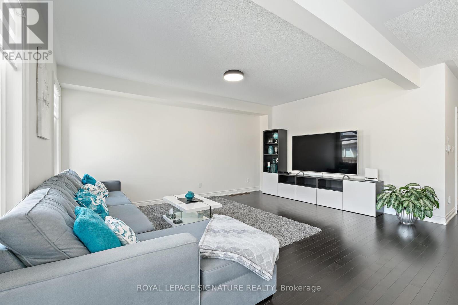 Property at 21 VINEYARD DRIVE image 4