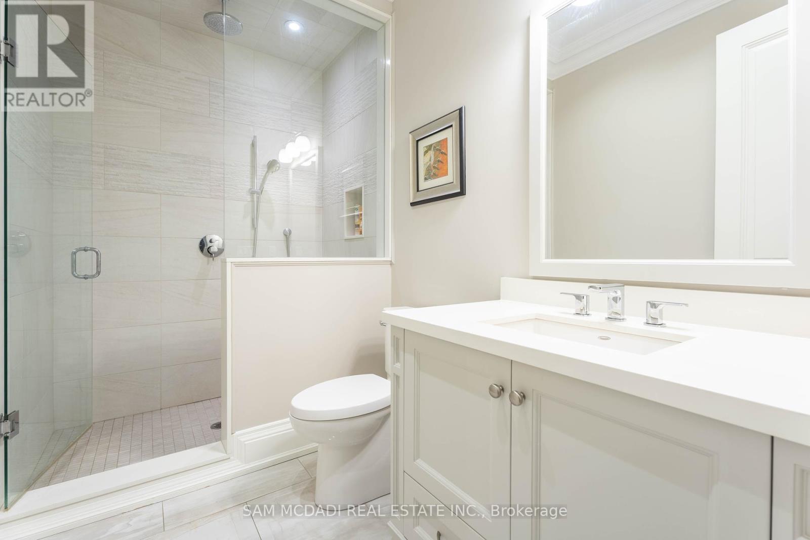 1689 Carolyn Road, Mississauga, Ontario  L5M 2C9 - Photo 17 - W12148264
