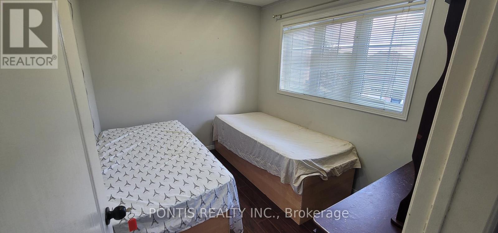 Upper - 28 Stable Gate Parkway N, Brampton, Ontario  L7A 1R5 - Photo 11 - W12148273
