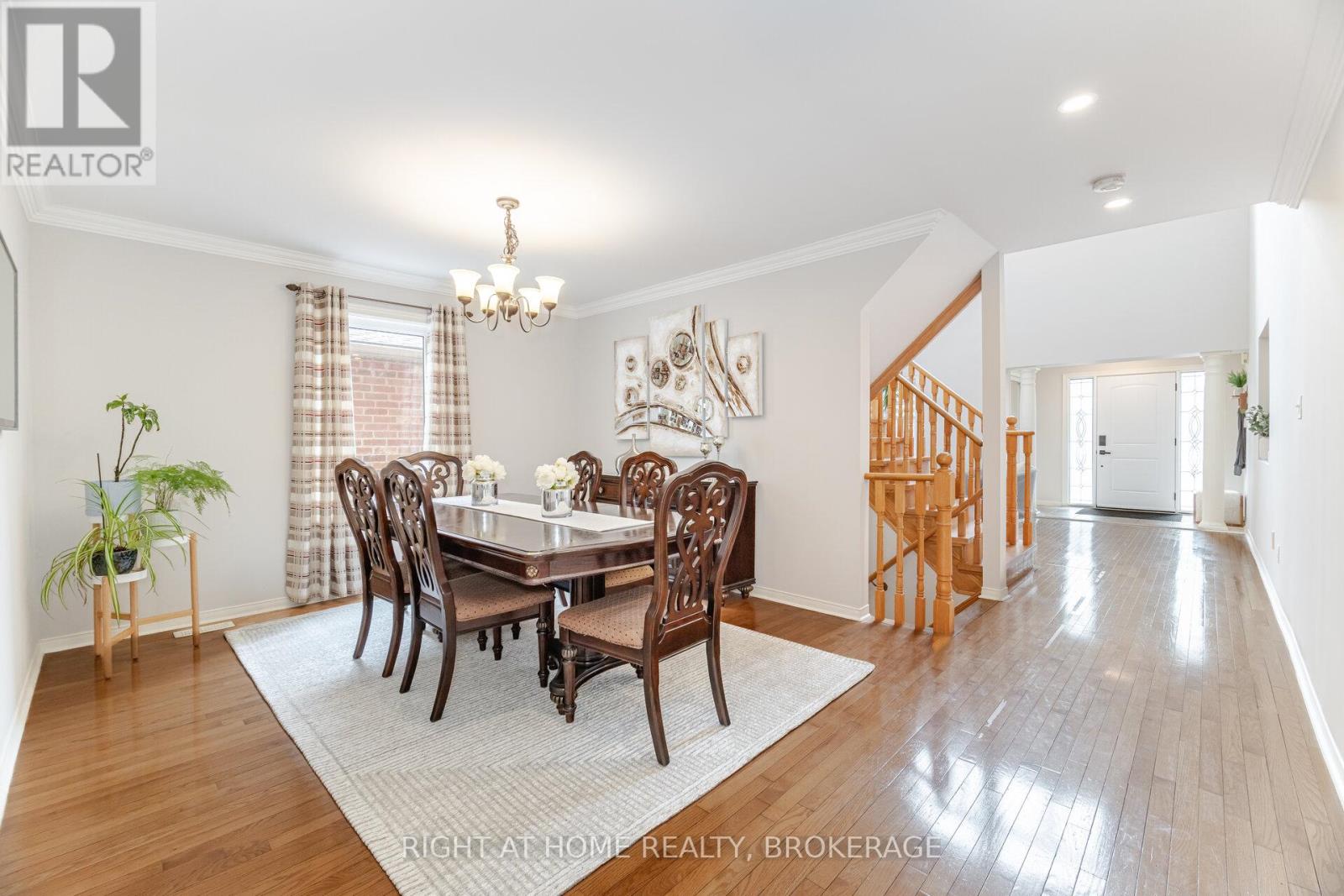 5467 Blue Spruce Avenue, Burlington, Ontario  L7L 7C6 - Photo 10 - W12148306