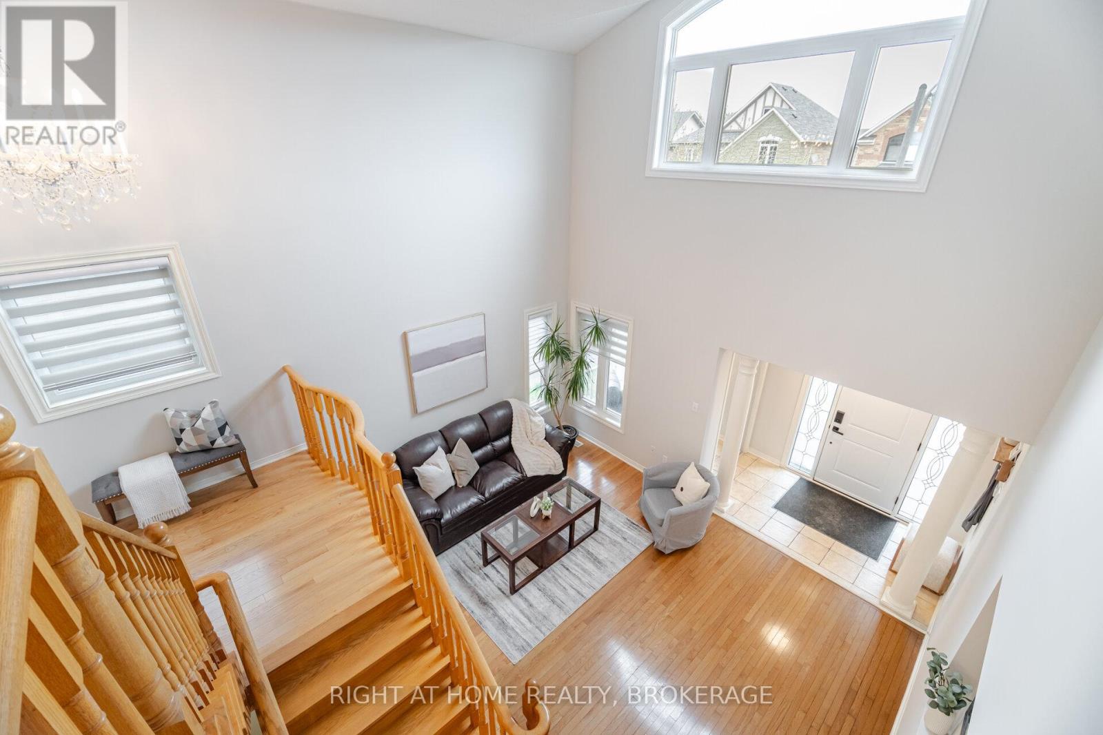 5467 Blue Spruce Avenue, Burlington, Ontario  L7L 7C6 - Photo 8 - W12148306