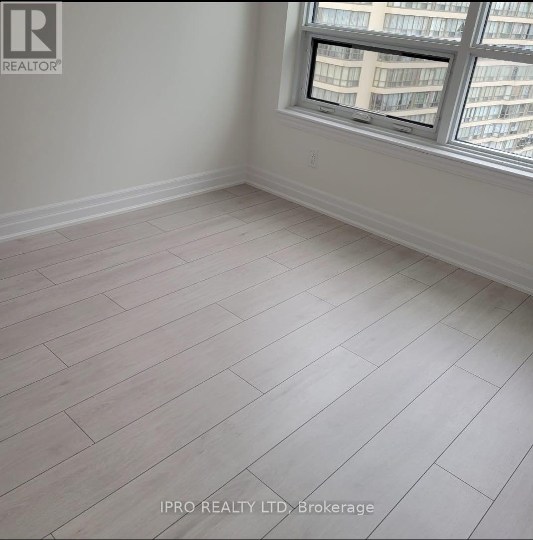 1801 - 30 Elm Drive W, Mississauga, Ontario  L5B 0N6 - Photo 10 - W12148360