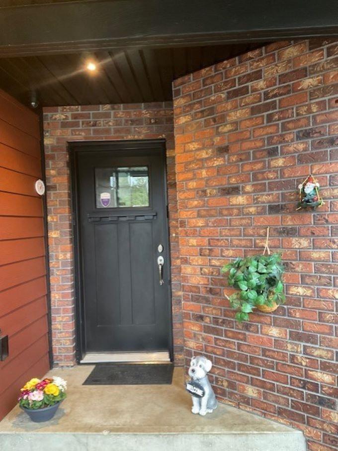 Property at 9328 LARKSPUR AVENUE image 4